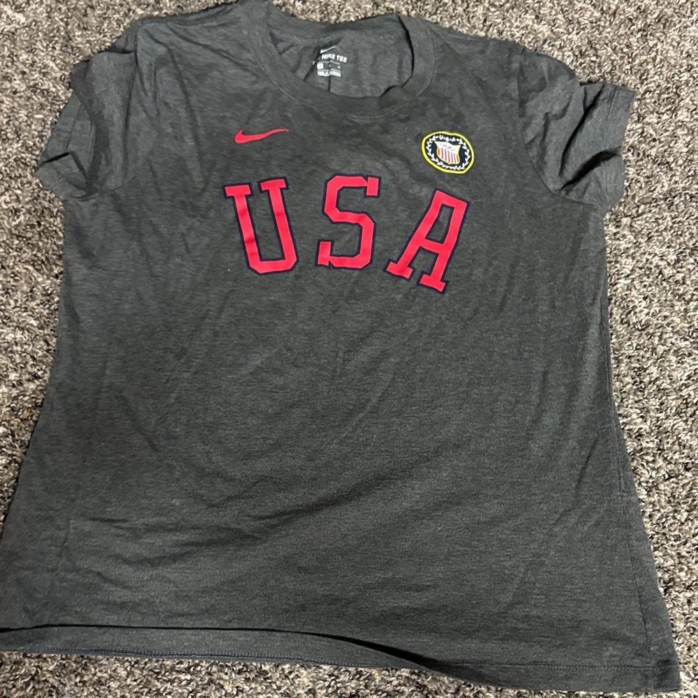 Nike Charcoal T-Shirt with Red USA Design
